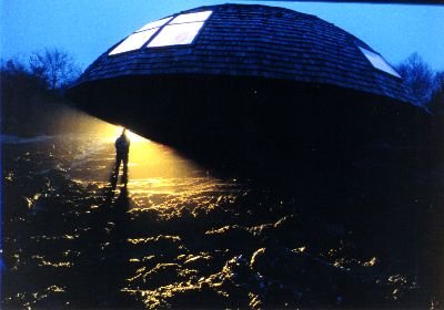 Domespace house: turnable, but does not fly like a UFO